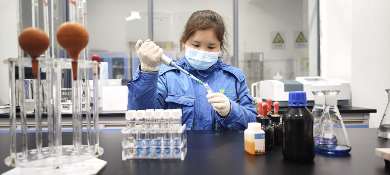 致敬“她”实力 绽放“她”光线— —asiagame优异女职工代表特辑